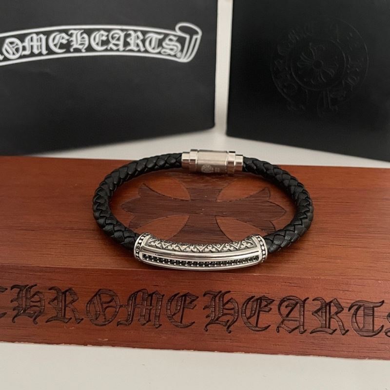 Ch**me He**ts necklaces